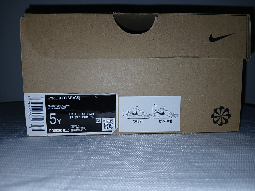Nike Kyrie Irving Superman
